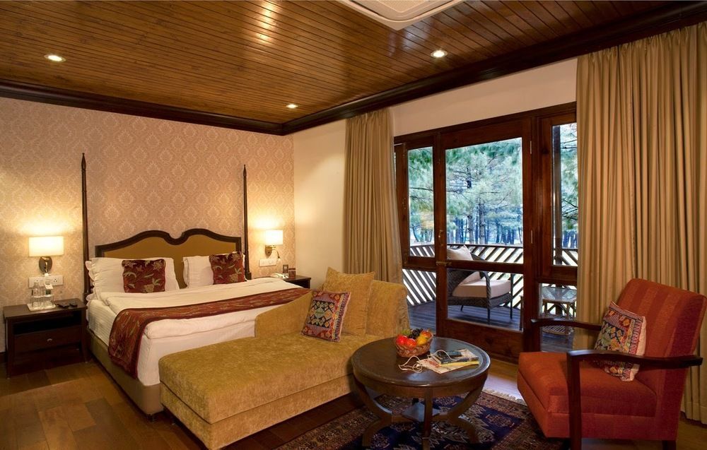 Hotel Senator Pine N Peak Pahalgām Esterno foto