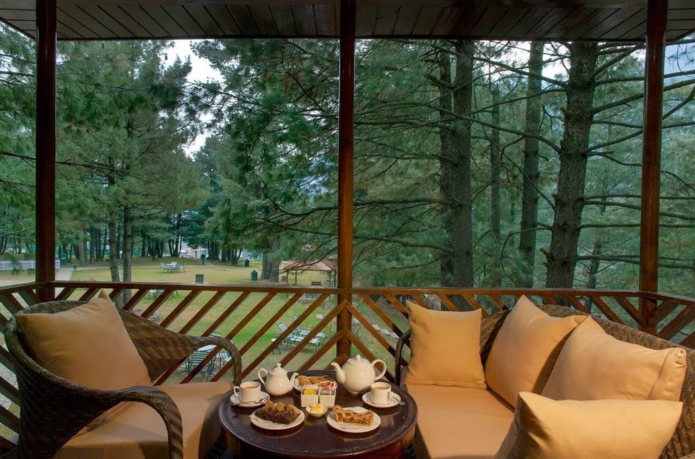 Hotel Senator Pine N Peak Pahalgām Esterno foto